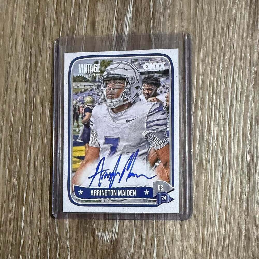 Onyx Vintage Football Arrington Maiden Autograph Card 24